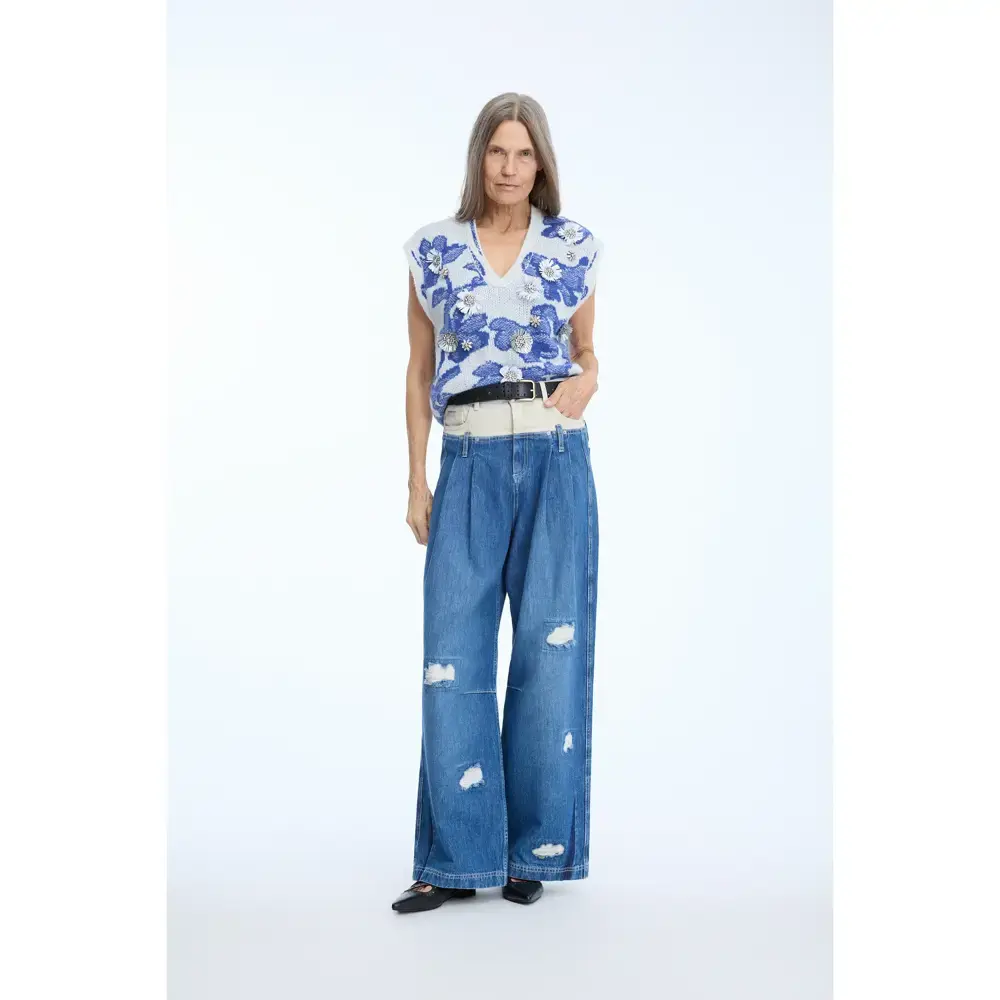 Munthe Nurulia Top